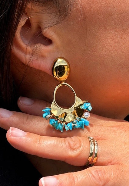 Boucles pendantes - Apatite - pierres naturelles et résine blanche