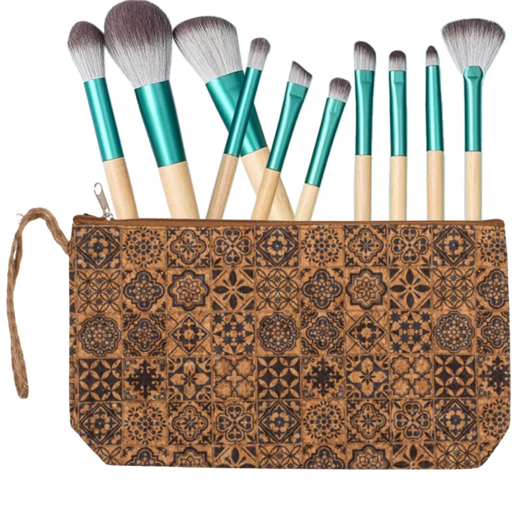 Pinceaux maquillage + trousse liège