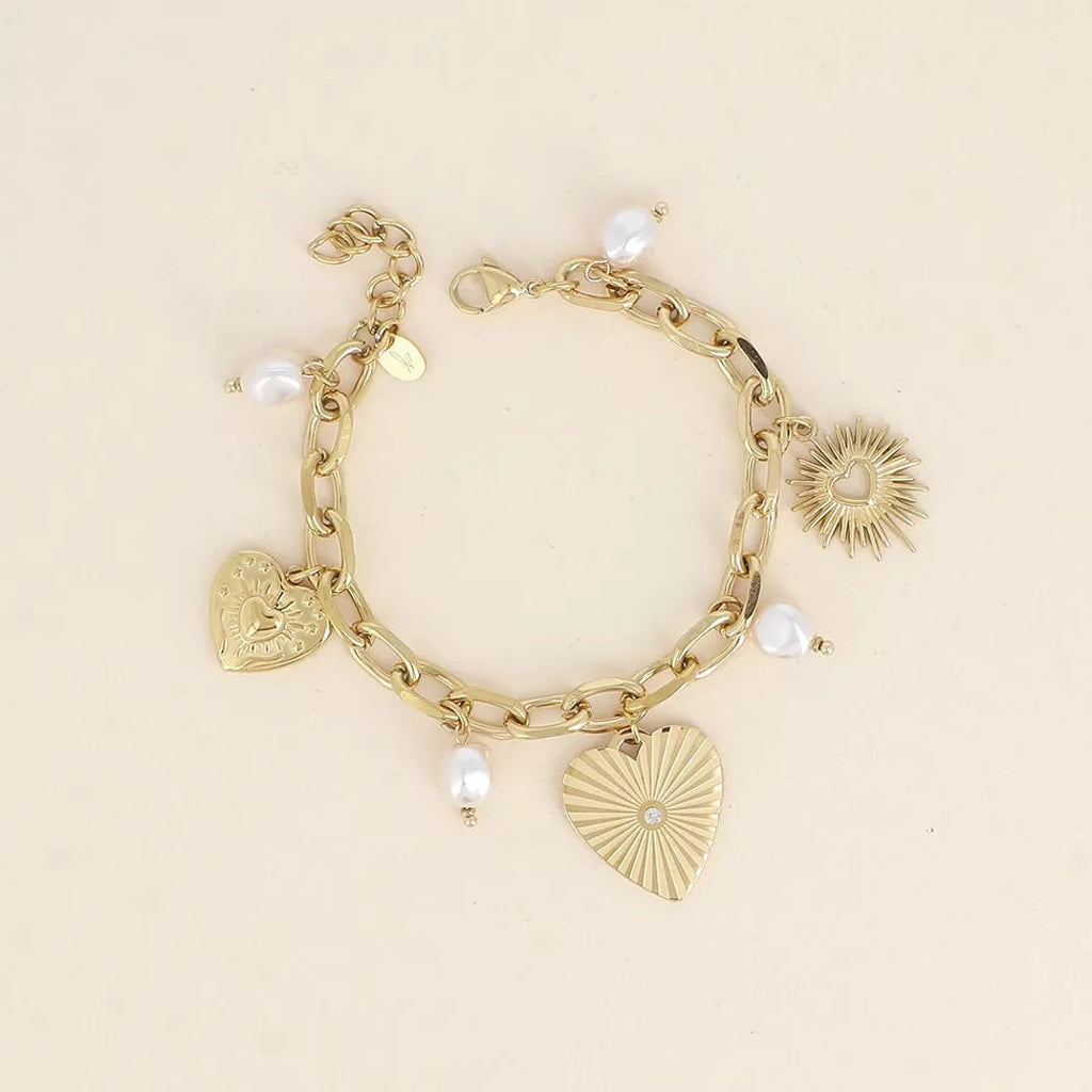 Bracelet - breloques coeurs, perles de résine blanche